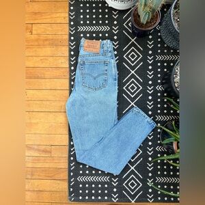 Vintage 512 Slim Fit Levi’s Jeans ☄️